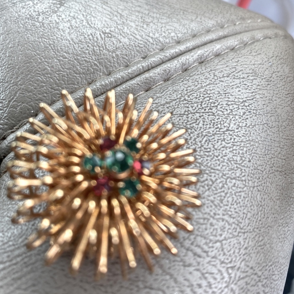 Flower brooch